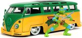 Jada Toys 1/24 VW Bus T1 "Teenage Mutant Ninja Turtles" + figurine Leonardo