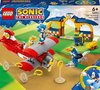 foto van LEGO Sonic the Hedgehog Tails' werkplaats en Tornado vliegtuig - 76991