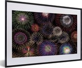 Image encadrée - Cadre photo Fireworks in the sky noir avec passe partout blanc 40x60 60x40 cm - Affiche encadrée (Décoration murale salon / chambre)