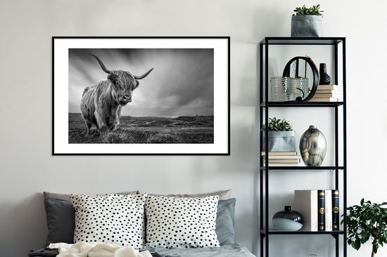 PosterMonkey - Poster - Cadre photo - Scottish Highlander - Nature - Vache - Zwart et blanc - Cadre - 120x80 cm - Affiche noir et blanc - Photo sous cadre - Poster Scottish Highlander - Cadre pour affiche
