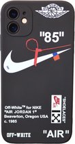 Stijlvol Nike Air Jordan x Off-White iPhone 12 Hoesje Zwart - Bescherm je telefoon in stijl!