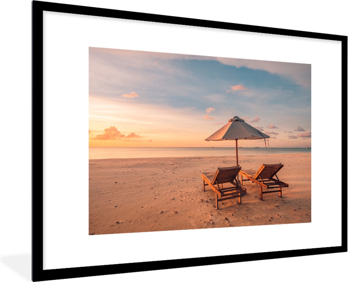 Poster in lijst - Fotolijst 120x80 cm - Posters - Strand - Ligbed - Parasol - Posterlijst