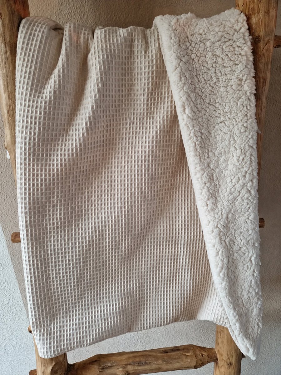 Baby Creaties - Baby dekentje - Beige teddy 100x70cm - Zacht comfort