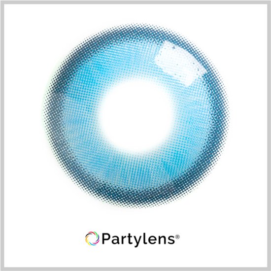 Partylens kleurlens in Satin Blue met donkerblauwe buitenrand. Geeft een stralende blauwe oogkleur.