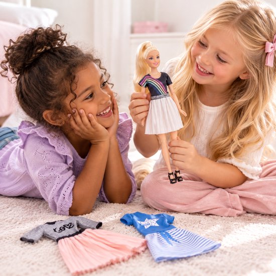 Isa's Friends® Poppenkleertjes - 5 Outfits voor poppen - Geschikt voor o.a Barbie - Setje 'Mila' van Isa's friends — afbeelding 3