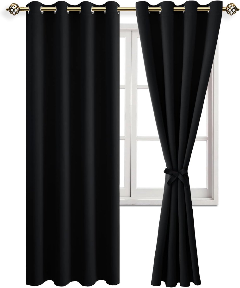 Zwarte Blackout Gordijnen 228 x 140 cm - Oogjes - Zacht en stevig - Ideaal voor slaapkamer - ShopVlot