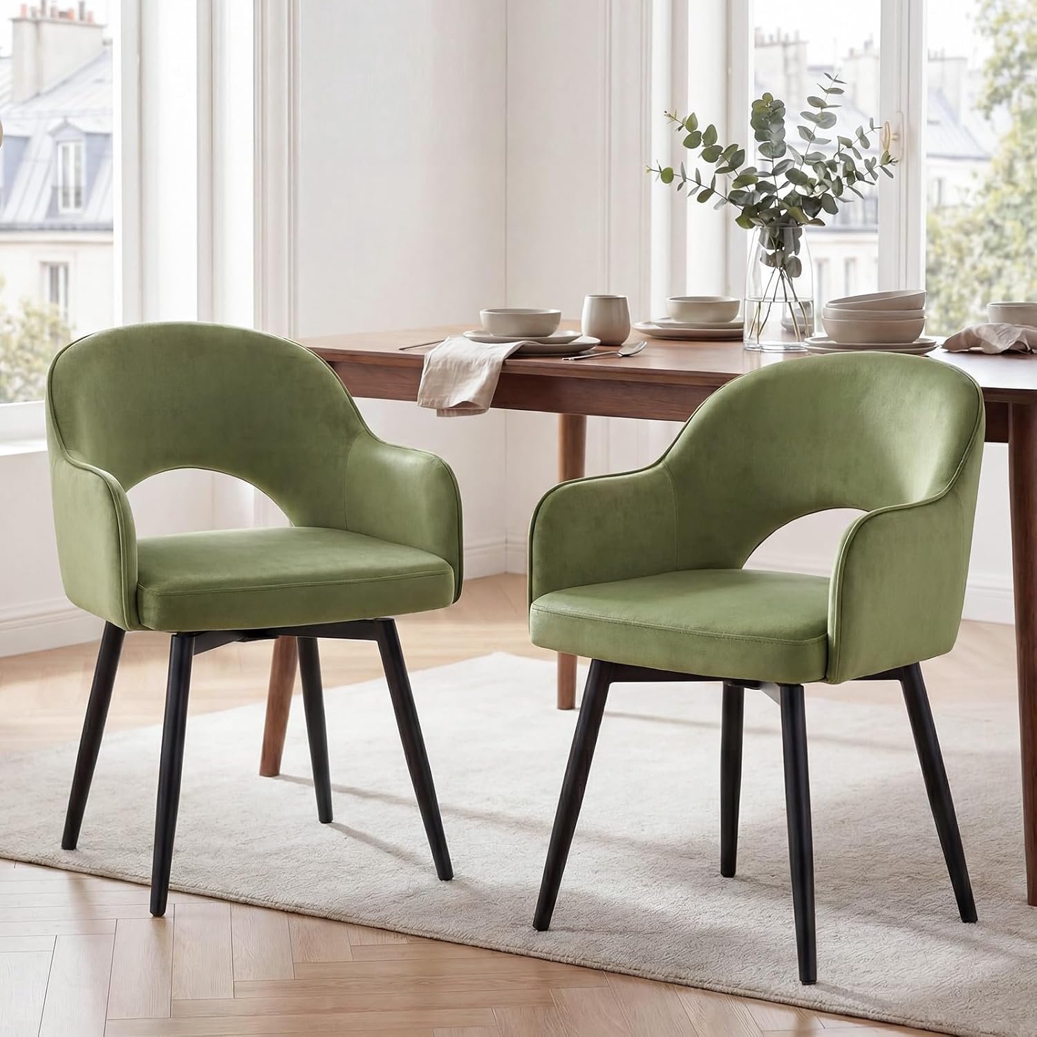 Luxe Groene Fluwelen Eetkamerstoelen Set van 2 – 360° Draaibare Keukenstoelen met Armleuningen, Ergonomische Open Rugleuning, Zachte Comfortzitting met Hoogwaardig Schuim, Metalen Onderstel en Verstelbare Vloerdoppen, 53 x 53 x 78 cm