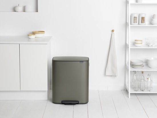 Brabantia Bo poubelle à pédale 60 litres avec seau intérieur synthétique - Platinum