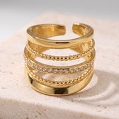 Goudkleurige statement ring met meerdere lagen, waaronder een rij steentjes en twee bandjes met bolletjes.