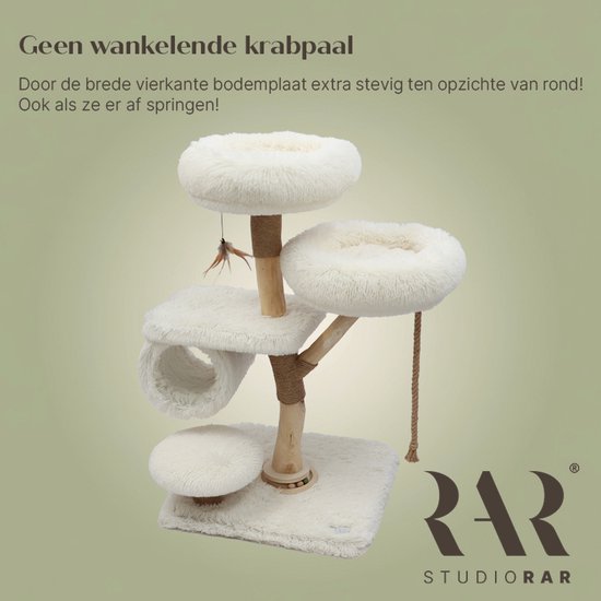 Stabiele krabpaal met brede vierkante bodemplaat en zachte off-white afwerking.