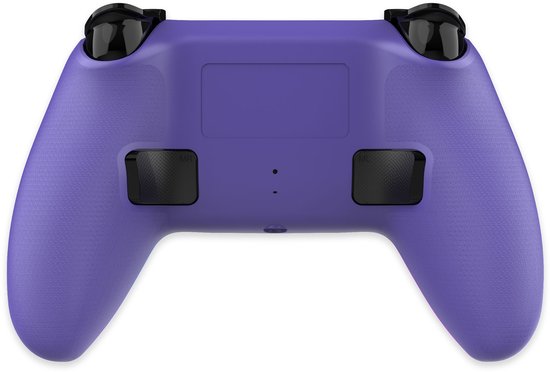 Achterkant van paarse draadloze controller met een gestructureerd oppervlak op de handgrepen.