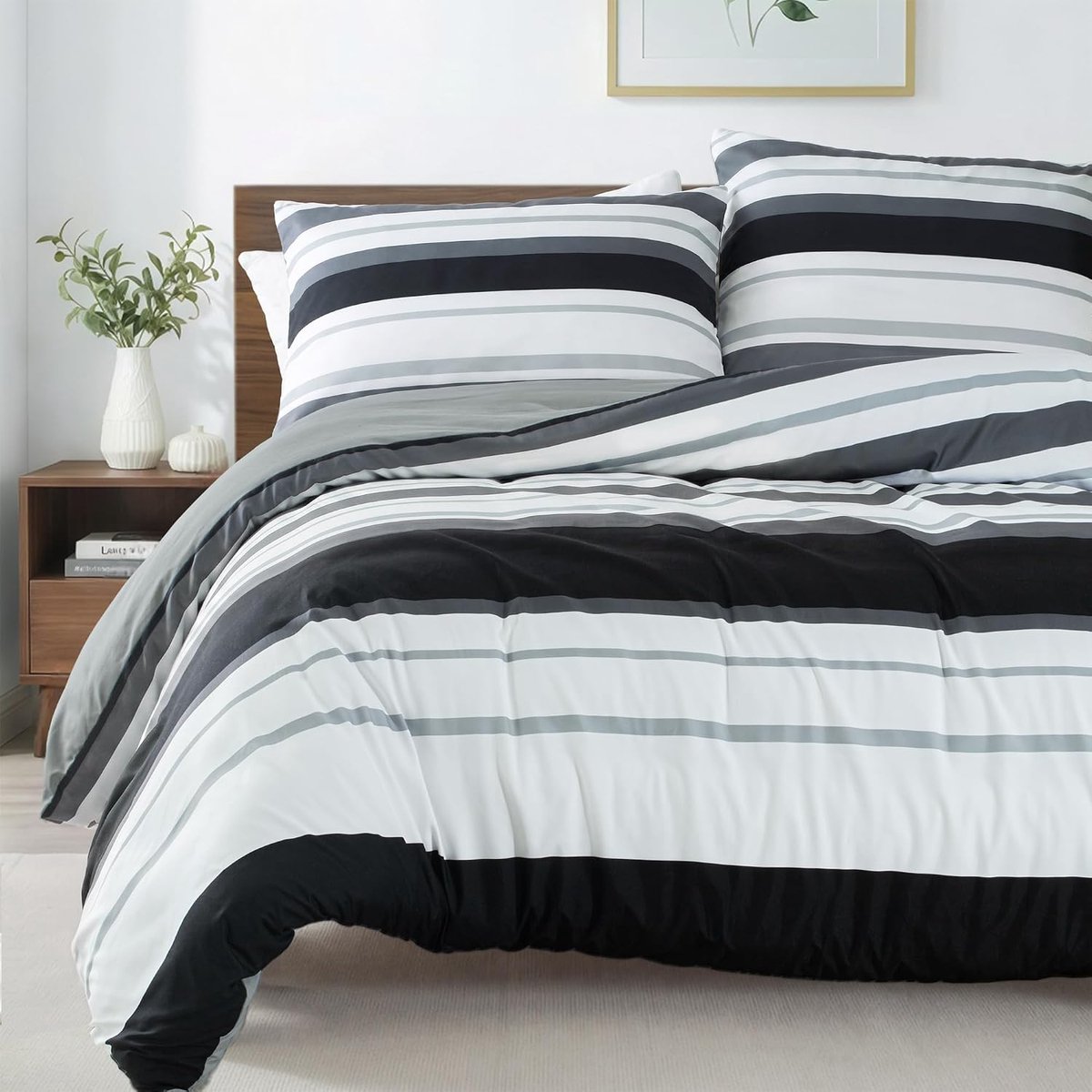 Flotilla Beddengoed 220 x 240 cm, 3-Delig, Dekbedovertrek 220 x 240 cm met 2 Kussenslopen 80 x 80 cm, Beddengoedset van Microvezel, Gestreept Dekbedovertrek met Ritssluiting, Zwart