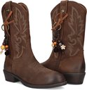 Paar bruine westernlaarzen met beige stiksels, houten kralen, bloemvormige bedel en DVLB-merklogo.