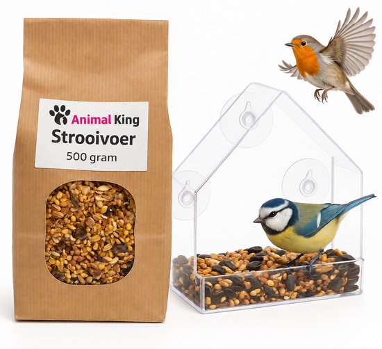 Een bruine papieren zak met "Animal King Strooivoer 500 gram" en een transparant vogelvoederhuisje met een koolmees en een roodborstje.