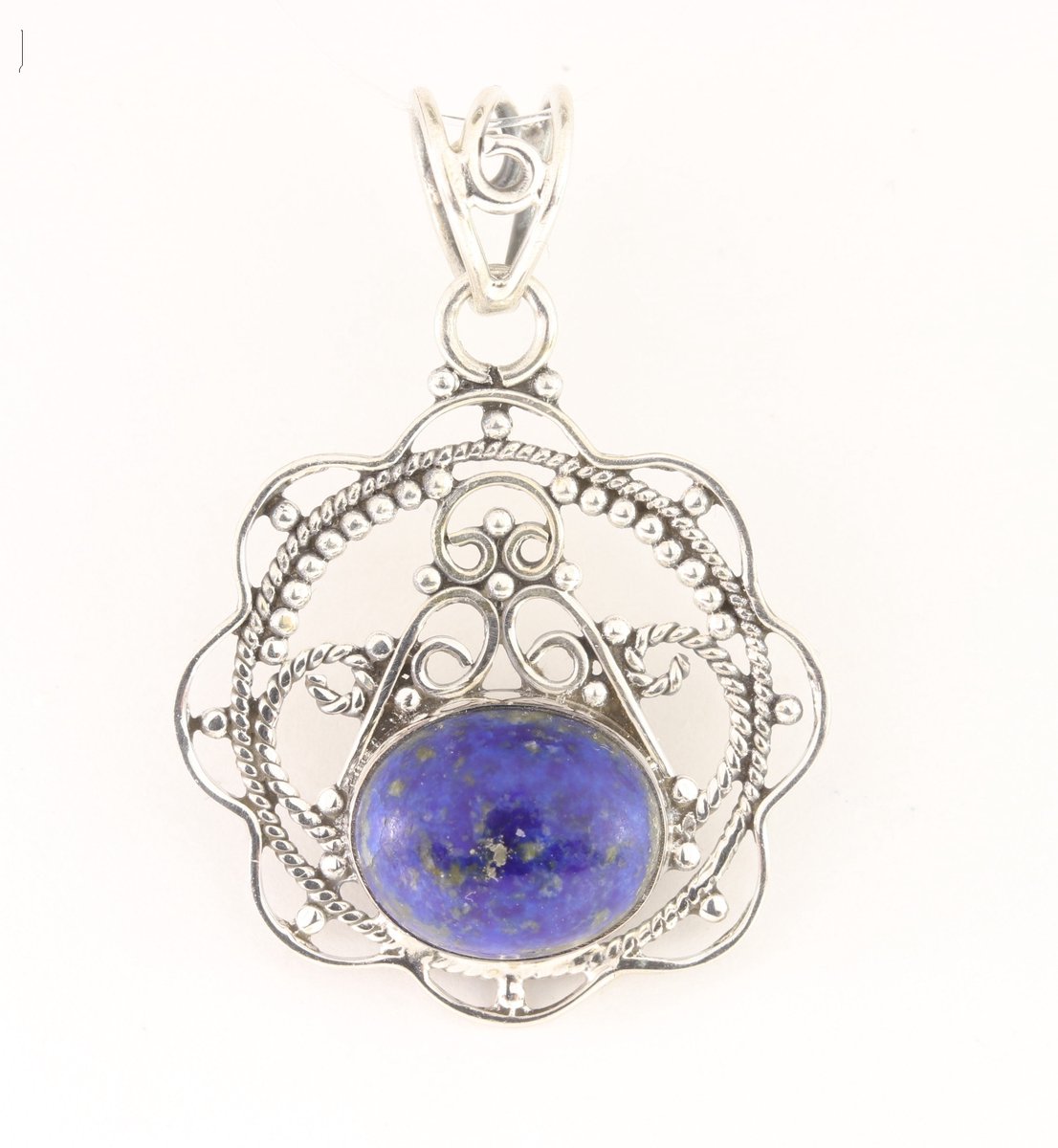 Opengewerkte zilveren hanger met lapis lazuli