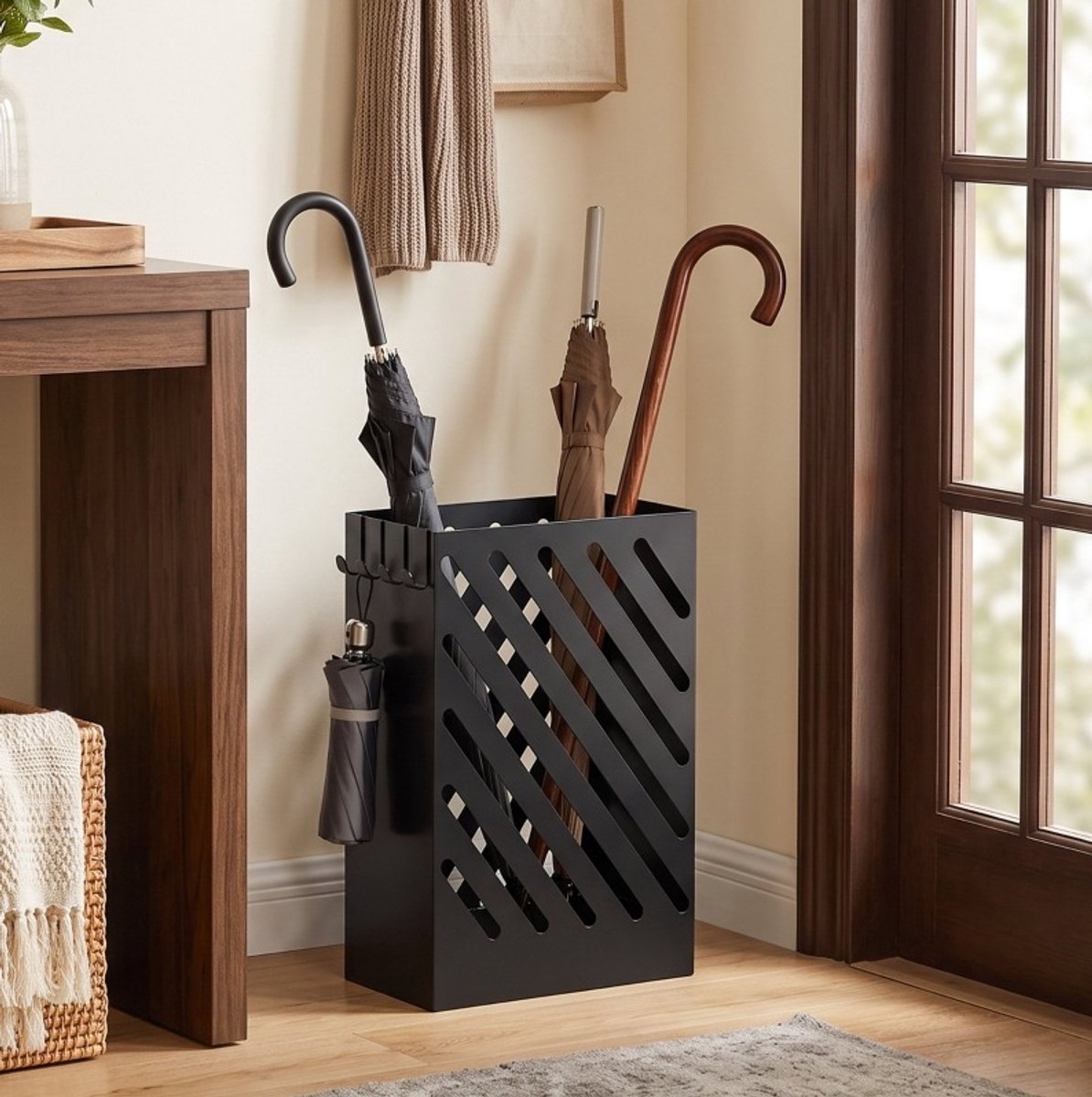 REDOM - Paraplubak - Afneembare druppelbak - 4 afneembare haken - Uitsparingsdesign - Moderne stijl - Hal - Staal - Zwart - 28 x 14 x 41 cm
