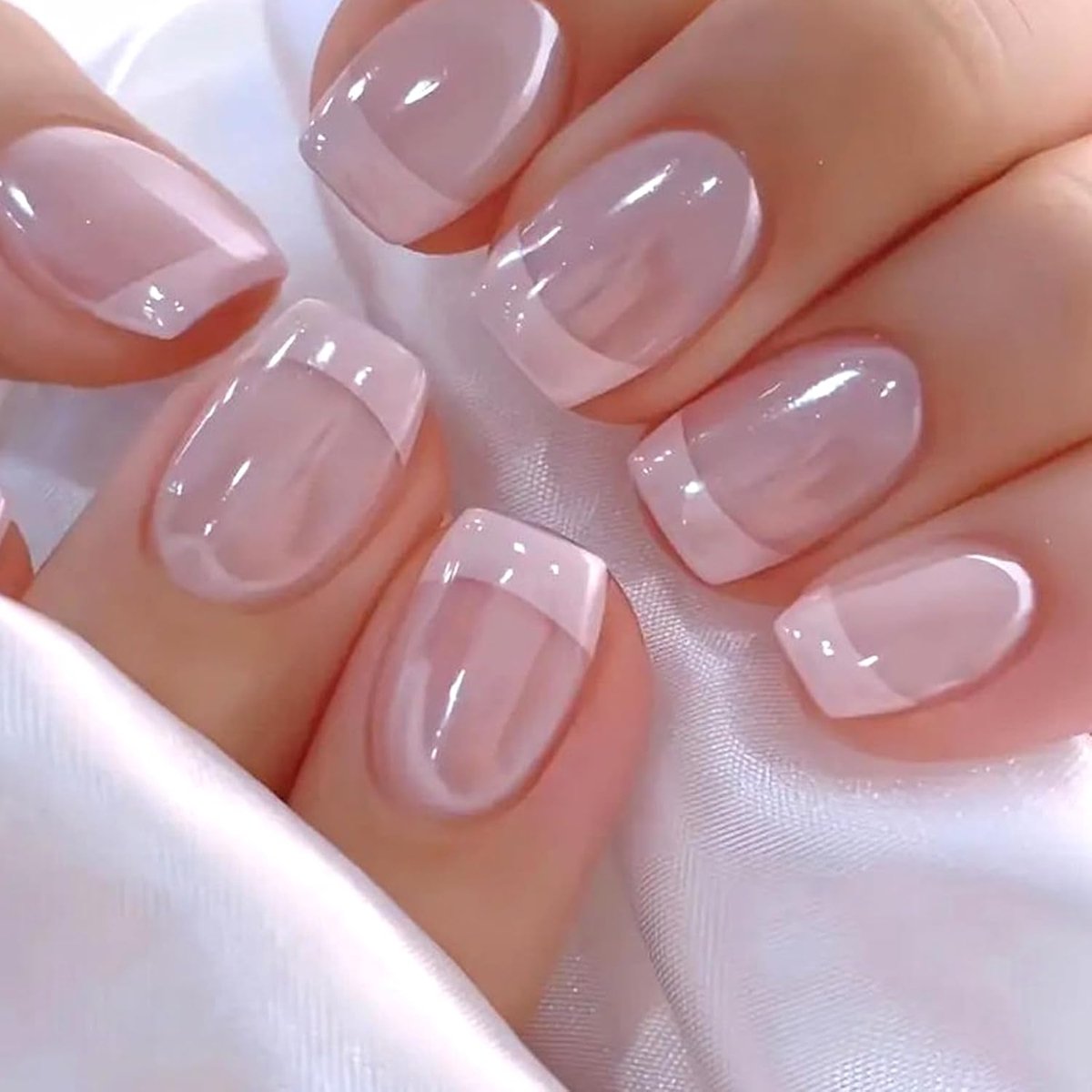 24 stuks kunstnagels, nude press-on nagels, kort, vierkant, Franse kunstnagels, glanzend, effen, acryl, volledige dekking, om op te plakken, natuurlijk, elegante kunstnagels voor vrouwen en