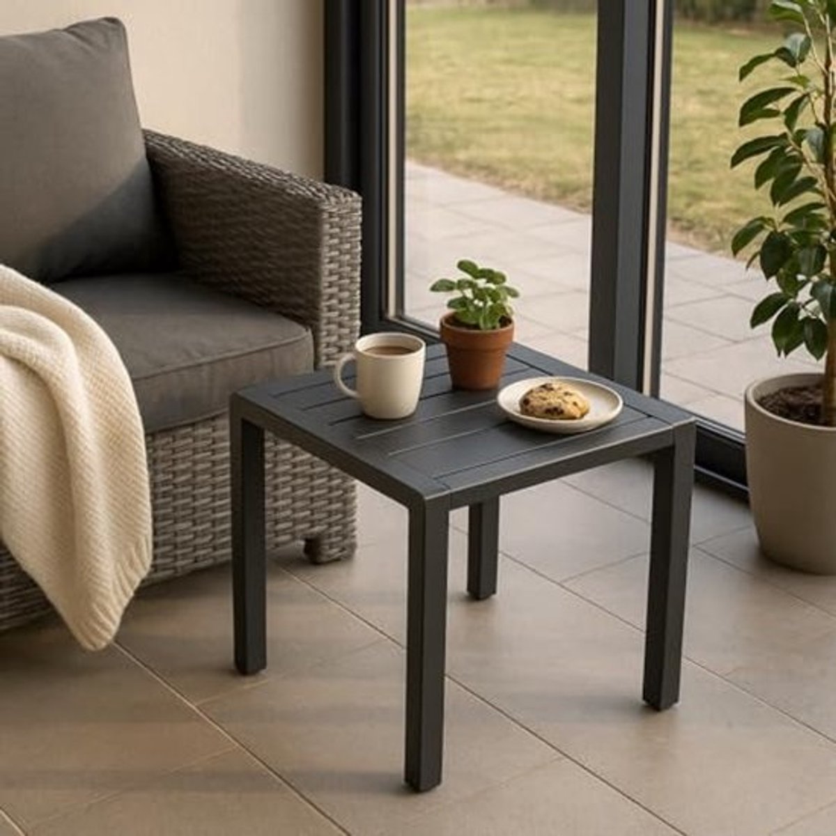 Bijzettafel voor buiten - 44 x 44 x 41 cm - Aluminium - Weerbestendig - Tafel voor Tuin, Balkon, Terras