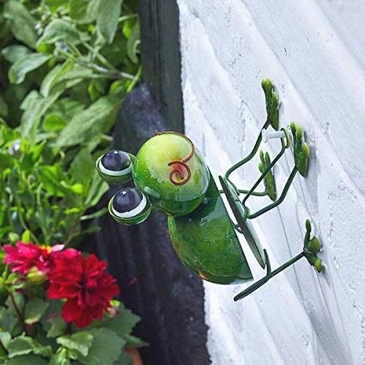 Handgeschilderde Tuin Muurdecoratie - Kleurrijke Vlinder en Bijen Sculpturen voor Buiten en Binnen