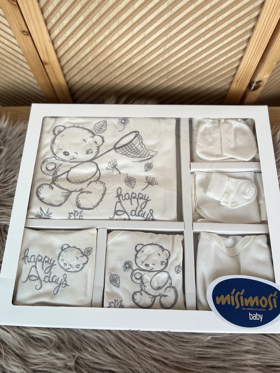10 delige new born set met deken - luxe geschenkdoos - babyshower - kraam cadeau - new born boy / girl - wit crème grijs - berenmotief - happy days - 100 %katoen - anti allergisch-natural -0 tem 4 maanden — afbeelding 2