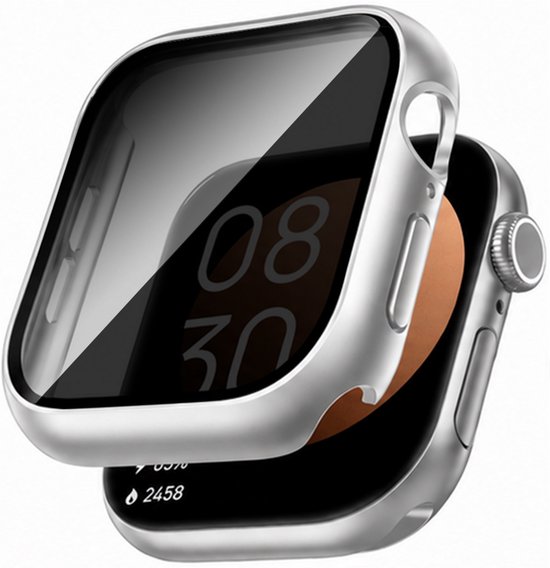 Zilverkleurige beschermhoes voor smartwatch geplaatst over een zilverkleurig horloge.
