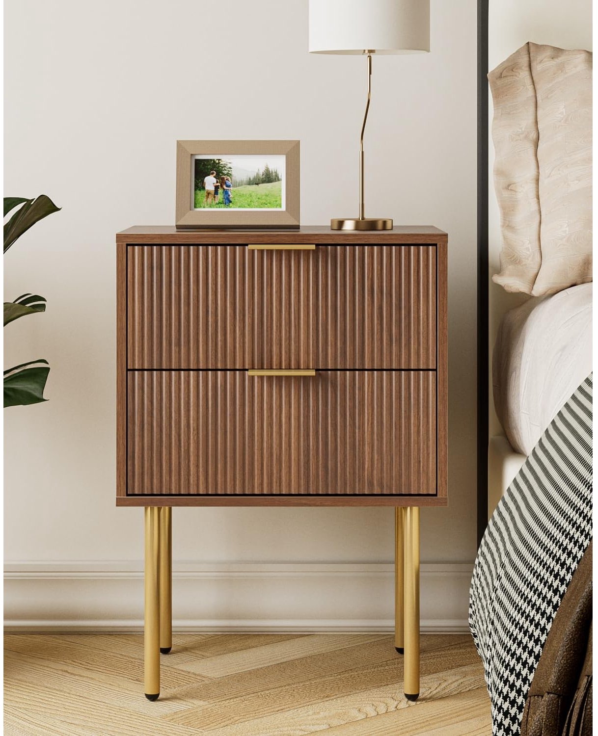 Nachtkastje met 2 laden, modern boho-nachtkastje voor slaapkamer en woonkamer, notenhout