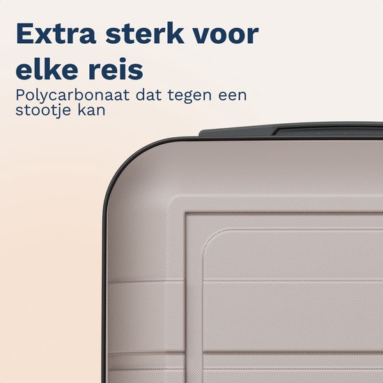 Detail van de textuur van een lichtbruine polycarbonaat koffer.