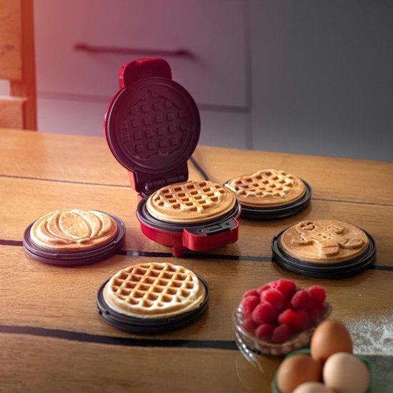 Mini-wafelijzer met wisselplaten, wafelvormen - pompoen, peperkoek, hart en klassiek, mini waffle maker met antiaanbaklaag, ideaal voor kinderverjaardagen en familiefeesten, rood — afbeelding 4