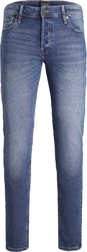 Blauwe Jack & Jones jeans met lichte wassing, vijf zakken en een knoopsluiting.