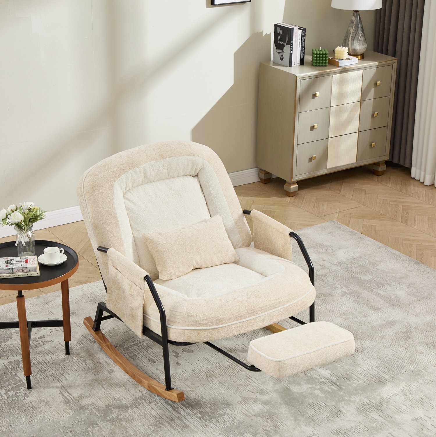 CHICFURN Schommelstoel - Verstelbare rugleuning - Uitschuifbare voetensteun - Beige