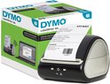 Zwarte Dymo LabelWriter 5XL labelprinter met geprint verzendlabel voor de doos met productafbeelding.