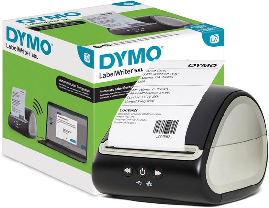 Zwarte Dymo LabelWriter 5XL labelprinter met geprint verzendlabel voor de doos met productafbeelding.