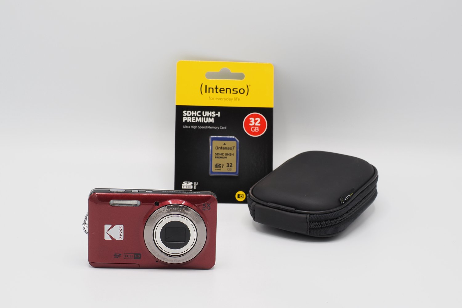 Kodak Pixpro FZ55 - Compactcamera - Rood - + 32GB geheugenkaart - + Tas