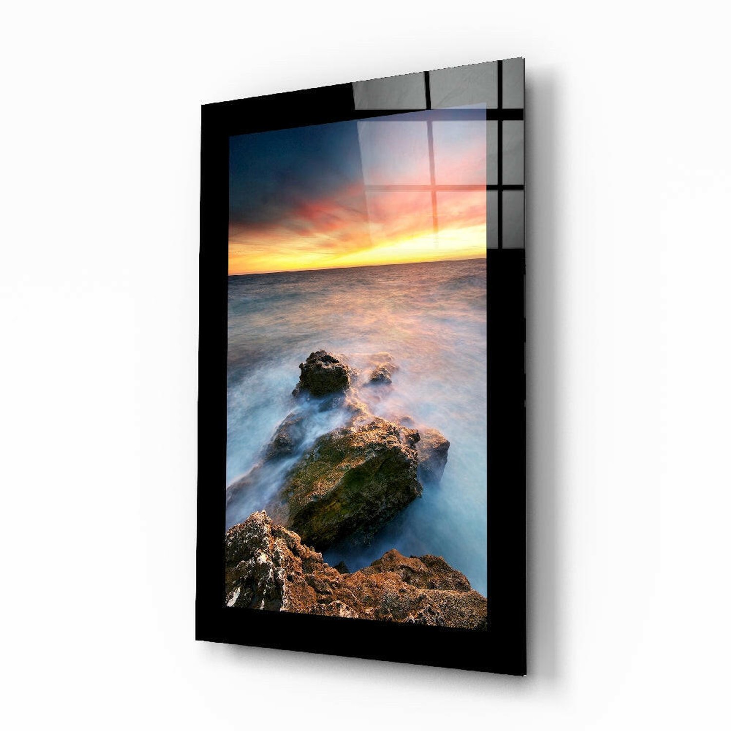 Glasschilderij – Nevelige Kustrotsen bij Zonsondergang – Karaktervolle Glasdecoratie