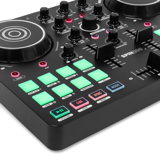 Detailopname van de knoppen, schuifregelaars en groen verlichte pads op de zwarte Vonyx Spin200 controller.