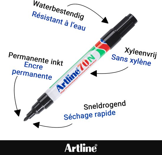 Zwarte Artline 70N permanente marker met kenmerken: waterbestendig, sneldrogend en xyleenvrij.