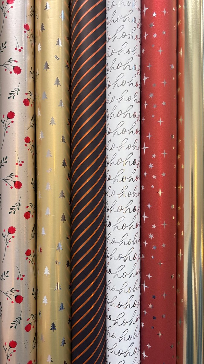 Inpakpapier Kerst Luxe Set van 6 Rollen Goud Rood Wit Zwart