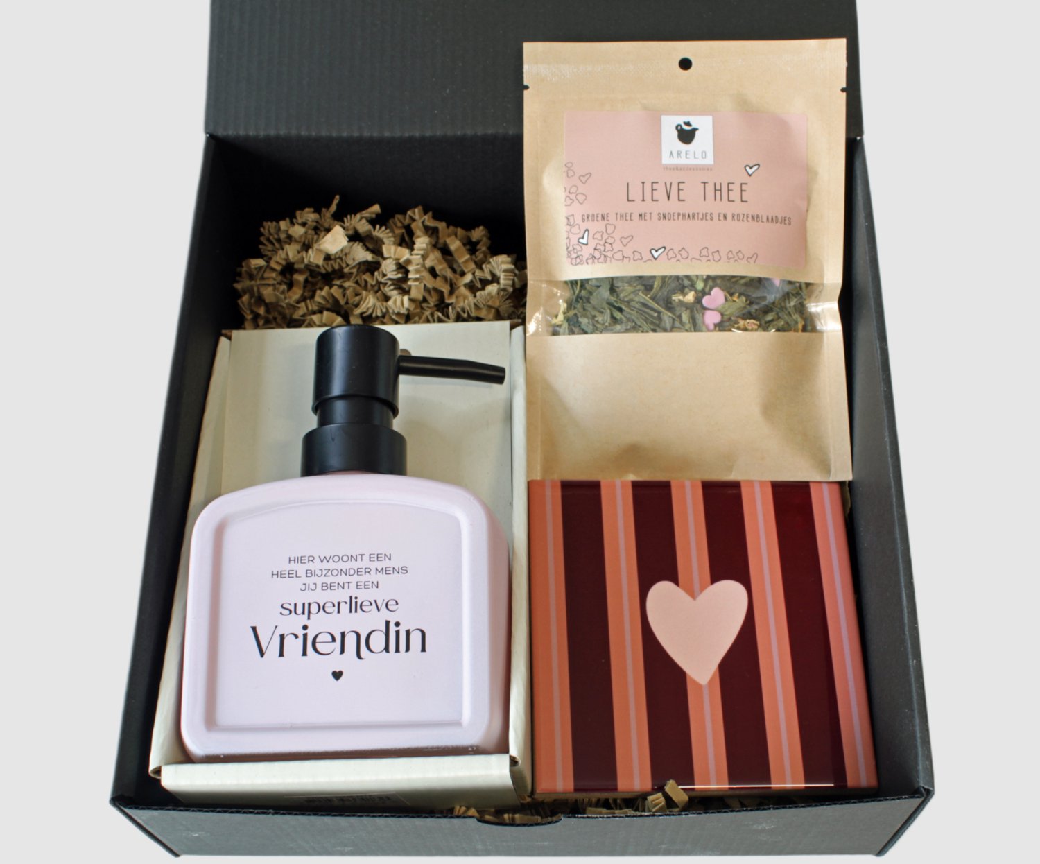 Cadeau voor Vriendin – Giftbox Voor een Superlieve Vriendin – Vriendinnen Cadeau – Zeepdispenser, Tegeltje & Lieve Thee – Verjaardagscadeau