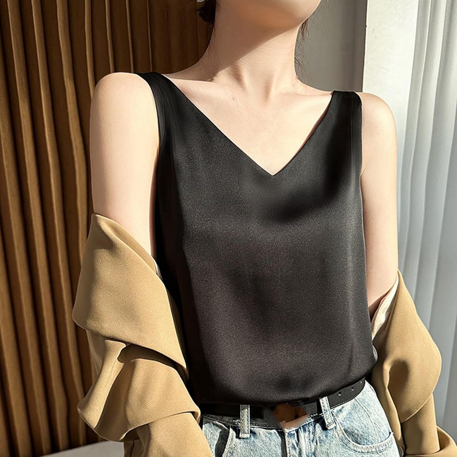 V-Hals Vest - Zomer Sexy V-Hals Mouwloos Vest Dames Dun Gedeelte Mode Zijden Hemdje Rood Satijn Losse Grote Maat Elegante Bovenkleding Kantoor Dames Pak Binnen Casual