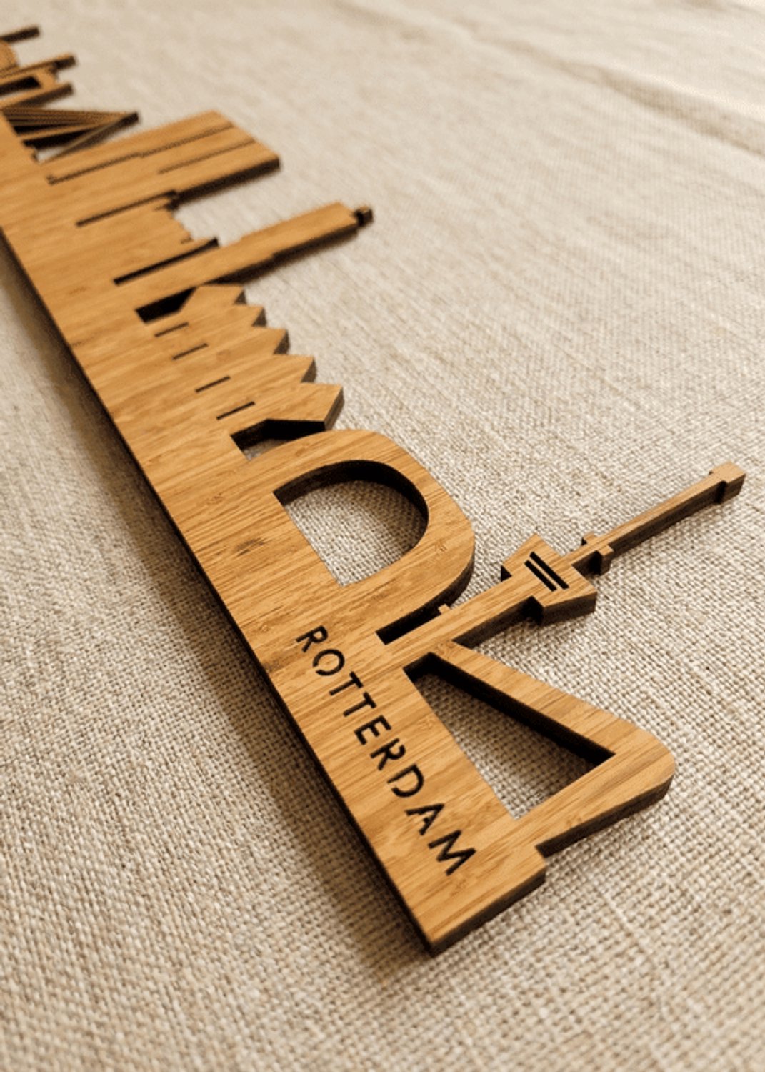 Houten Skyline Rotterdam | Wanddecoratie voor aan de muur | Bamboe | 100 x 20 cm