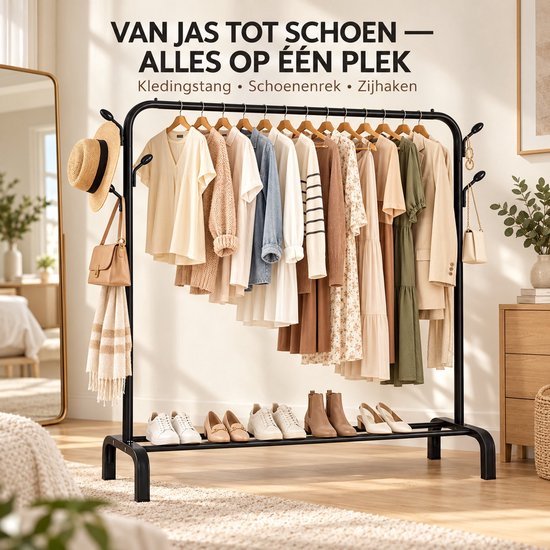Vrijstaand zwart kledingrek met zijhaken voor hoeden en tassen, en een schoenenrek aan de basis.