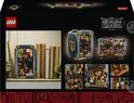 LEGO-set van een boekwinkel met boeken en LEGO-figuren. Afmetingen 42 cm x 19 cm.