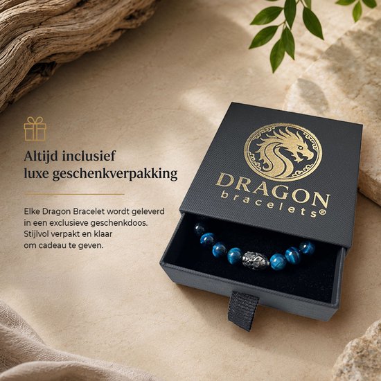 Zwarte geschenkdoos met gouden logo 'Dragon Bracelets' en blauwstenen armband met zilverkleurige details.