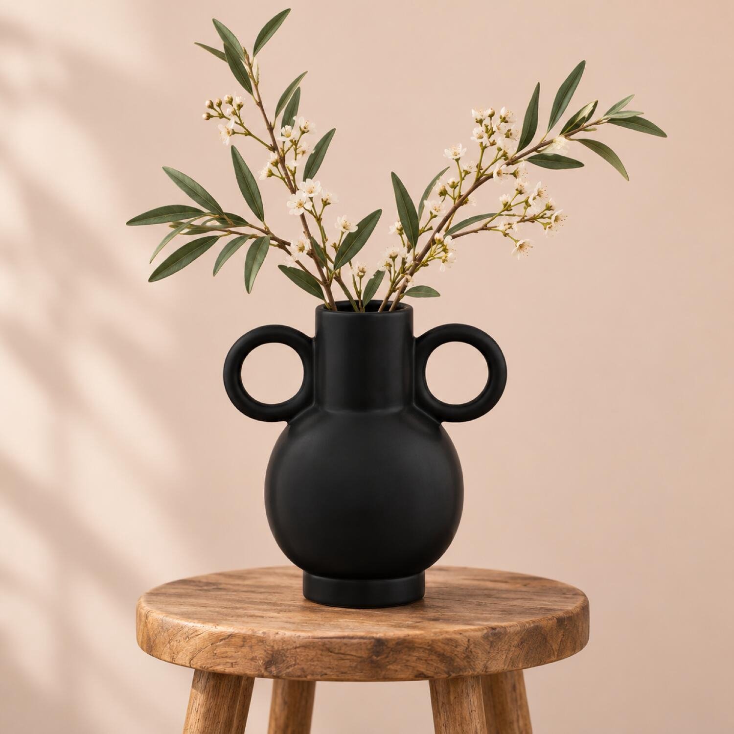 Atmosphera Bloemenvaas Omega - sierlijk - zwart - keramiek - 15 x 22 cm - decoratief