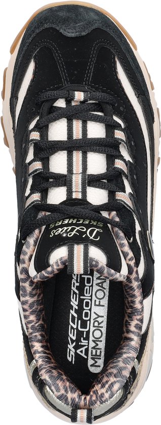 Bovenkant van een zwarte Skechers D'LITES veterschoen met leopardprint voering, beige en bruine veters en de tekst 'Air-Cooled Memory Foam'.
