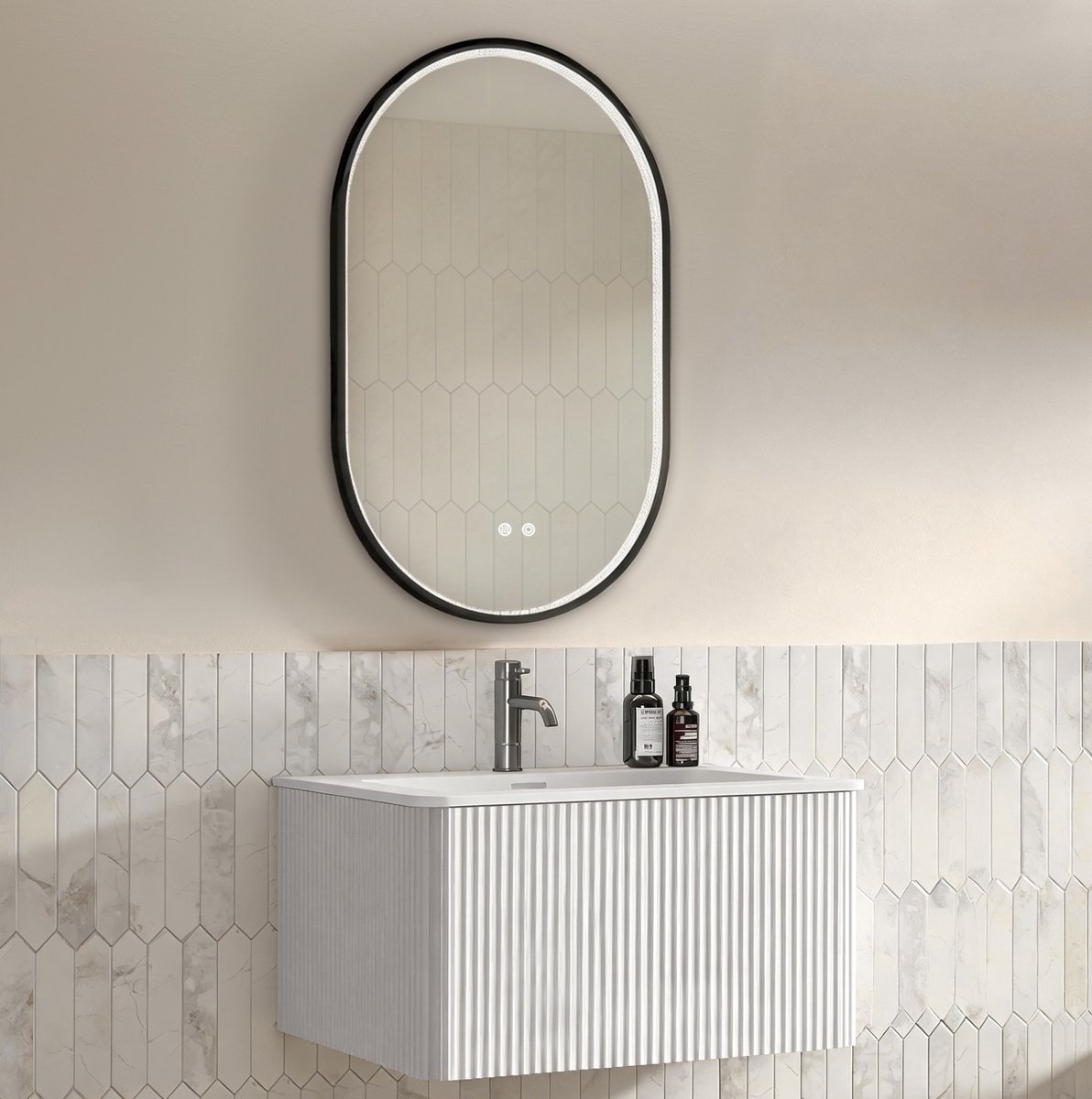 REDOM - Badkamermeubelset met spiegel - Wandgemonteerd - Verticale ribbelstructuur - LED-spiegel met anti-condens - Badkamer - MDF en solid surface - Wit - 80 cm