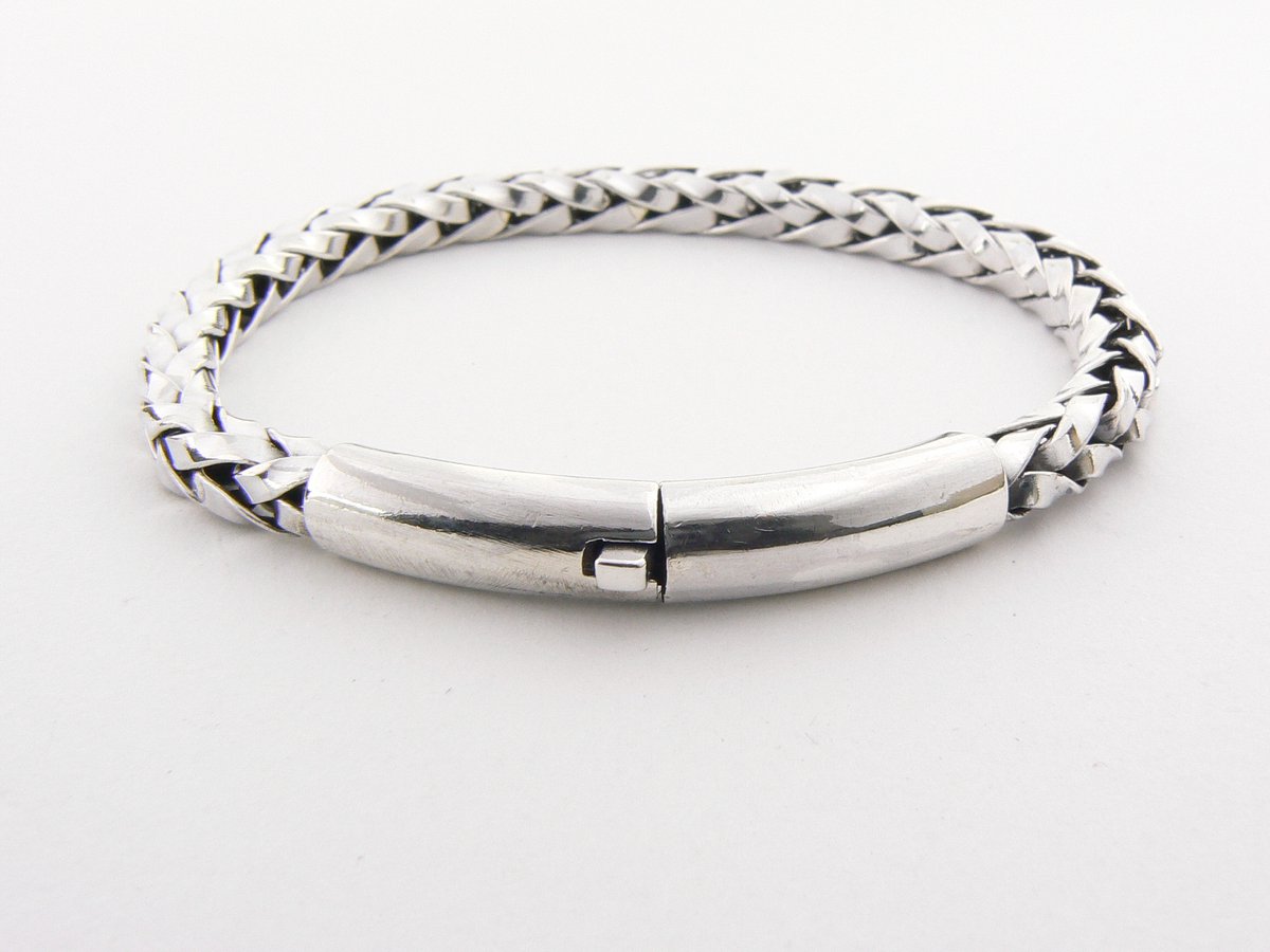 Gevlochten zilveren armband met kliksluiting - pols 16.5 cm
