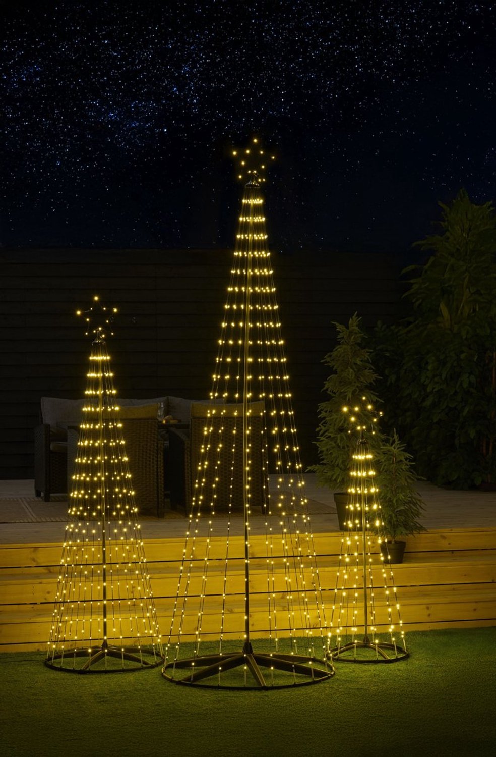 X-Mas LED kerstboom Hoogte 210 cm met 370 LED lampjes en een Timer plus Afstandsbediening