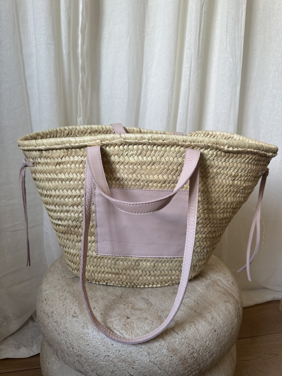 Strandtas - Nude roze - Leder - Riet - Palmblad - 100% Natuurlijke Materialen - Boodschappentassen - 55 (L) x 36 (H) - Strandtassen - Rieten strandtas - Lange en korte hengsel - Vakantietas - Zomertas