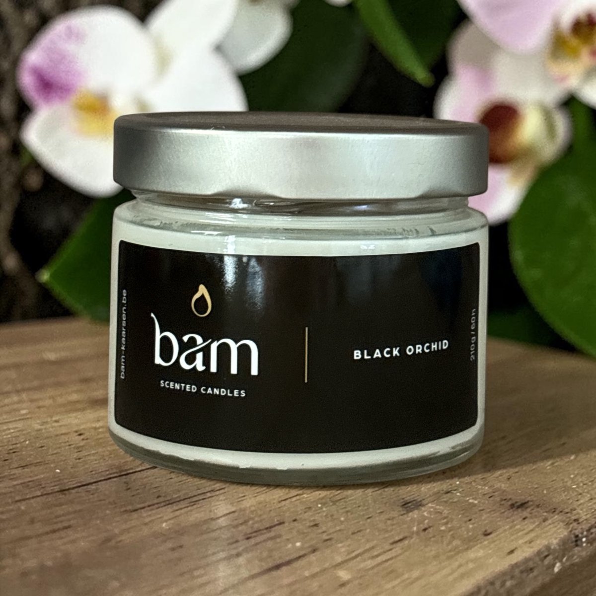 BAM Black Orchid Geurkaars – Zwarte Orchidee – Basic Collection Medium – 50 Branduren – 210 g – Zonnebloemwas – Vegan - zwarte orchidee